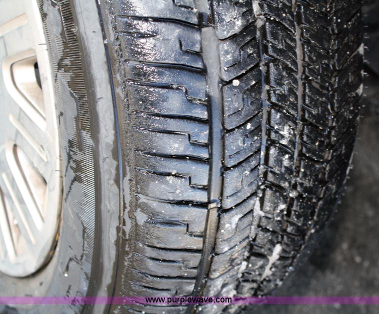 image for item 4749 2005 Ford Crown Victoria Police Interceptor