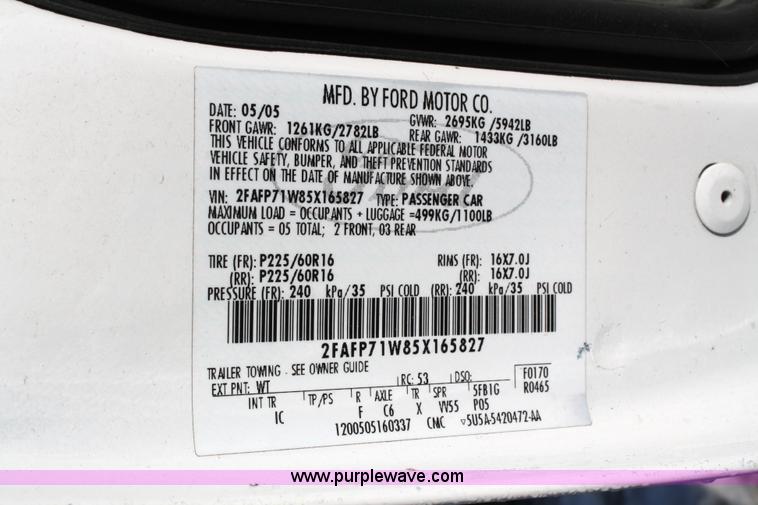 image for item 4749 2005 Ford Crown Victoria Police Interceptor