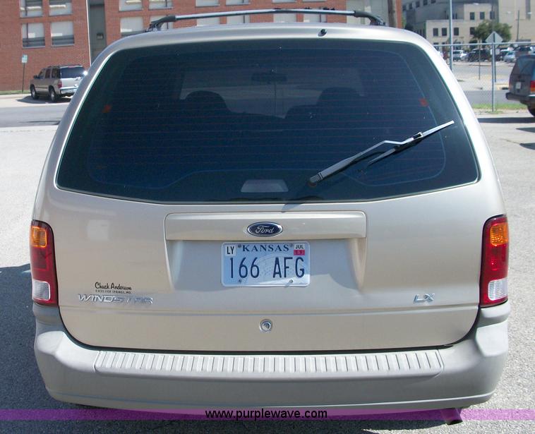 image for item 5122 2001 Ford Windstar