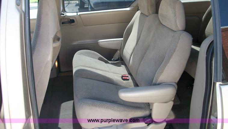 image for item 5122 2001 Ford Windstar