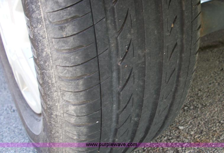 image for item 5122 2001 Ford Windstar