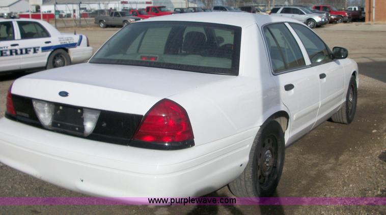 image for item 5123 2008 Ford Crown Victoria Police Interceptor