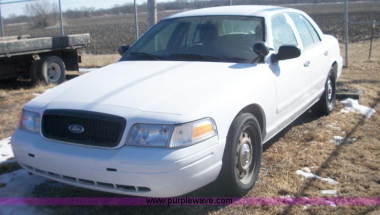 image for item 5123 2008 Ford Crown Victoria Police Interceptor