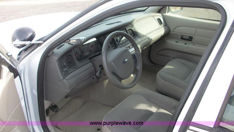 image for item 5123 2008 Ford Crown Victoria Police Interceptor