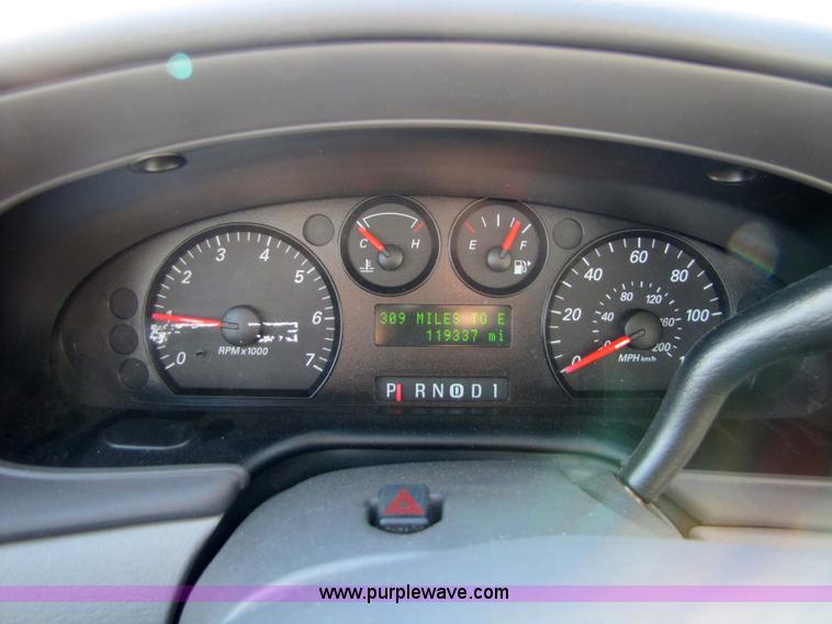 image for item 5210 2006 Ford Taurus SE