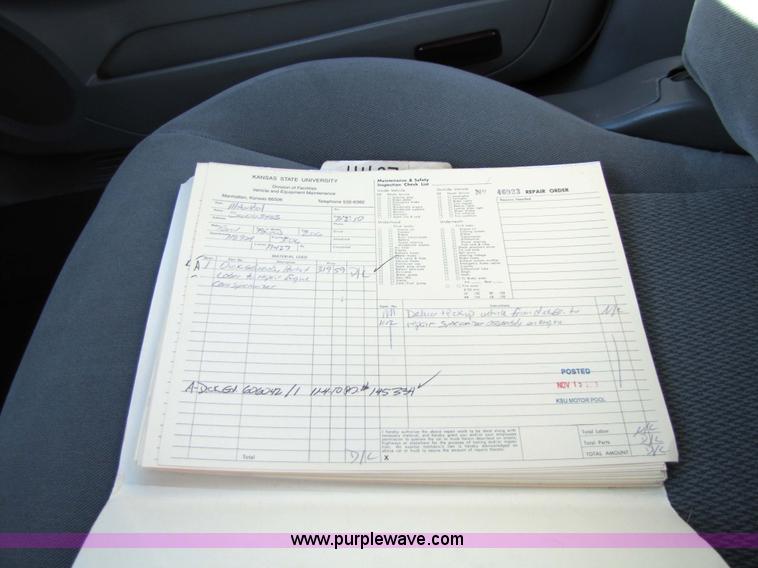 image for item 5210 2006 Ford Taurus SE