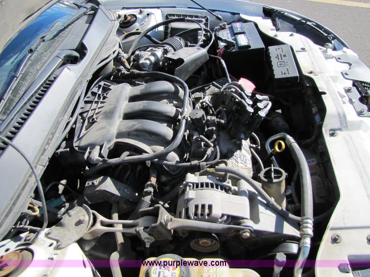 image for item 5210 2006 Ford Taurus SE