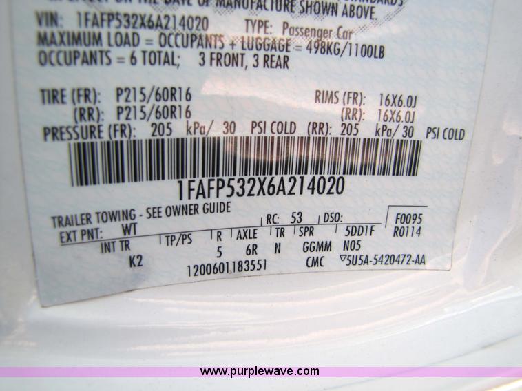 image for item 5210 2006 Ford Taurus SE