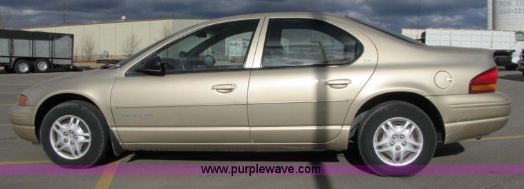 image for item 5212 2000 Dodge Stratus SE