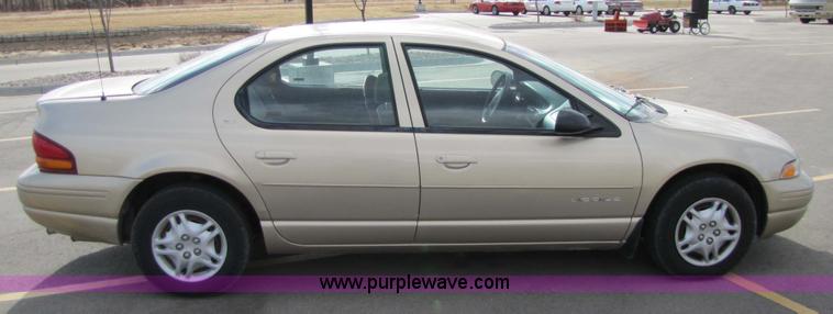 image for item 5212 2000 Dodge Stratus SE