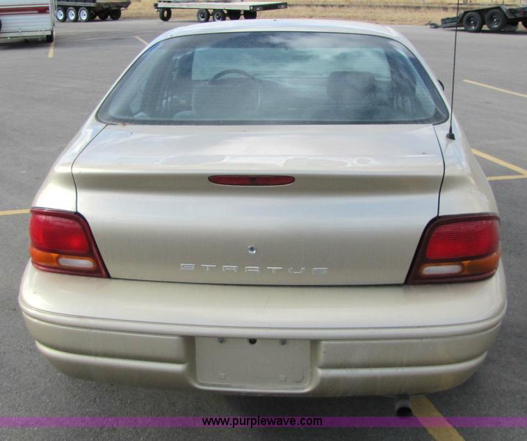 image for item 5212 2000 Dodge Stratus SE
