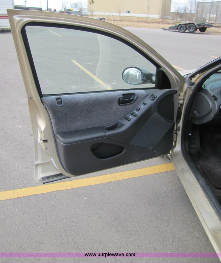 image for item 5212 2000 Dodge Stratus SE