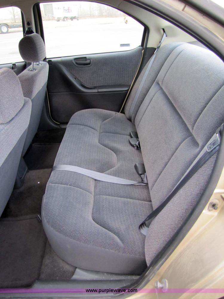 image for item 5212 2000 Dodge Stratus SE