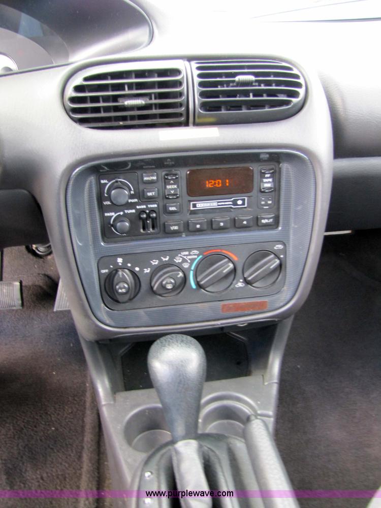 image for item 5212 2000 Dodge Stratus SE