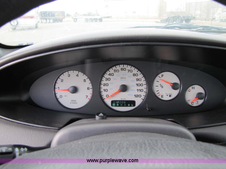 image for item 5212 2000 Dodge Stratus SE