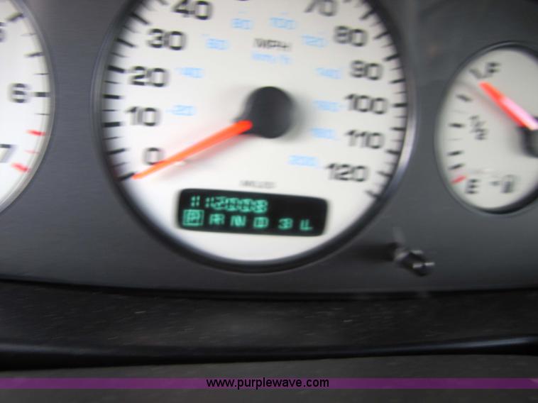 image for item 5212 2000 Dodge Stratus SE