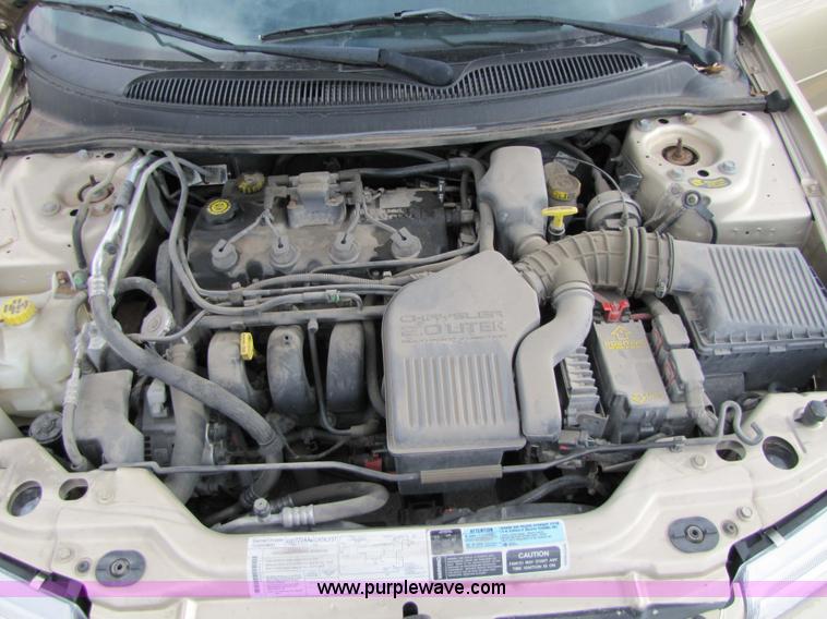 image for item 5212 2000 Dodge Stratus SE
