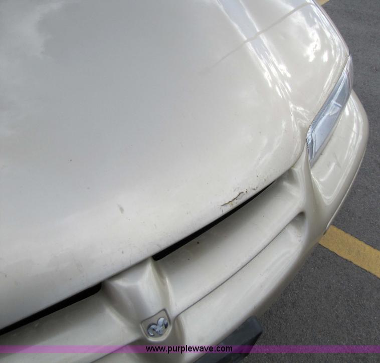 image for item 5212 2000 Dodge Stratus SE