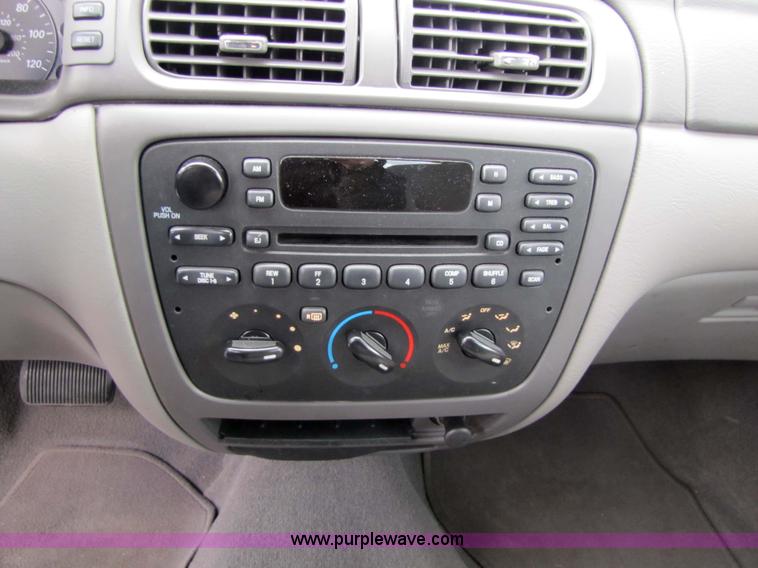 image for item 5213 2006 Ford Taurus SE