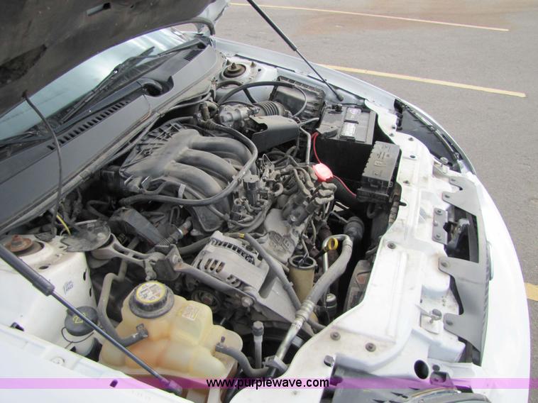 image for item 5213 2006 Ford Taurus SE