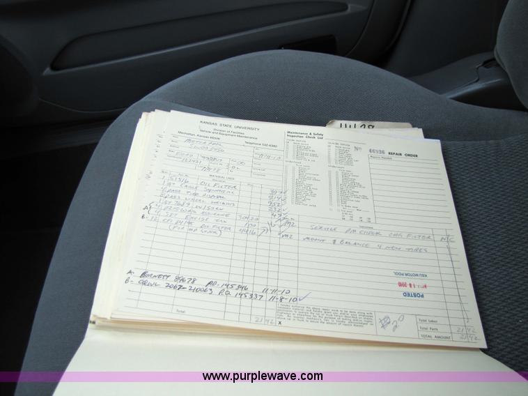 image for item 5215 2006 Ford Taurus SE