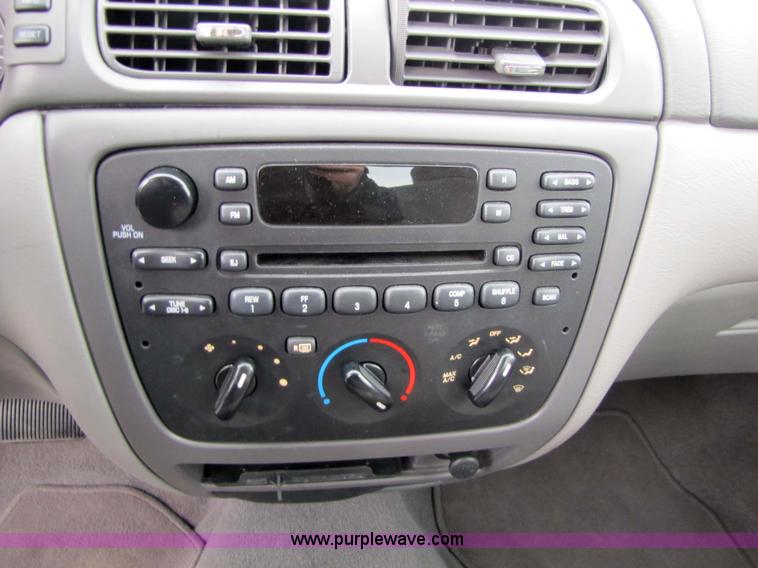 image for item 5216 2006 Ford Taurus SE