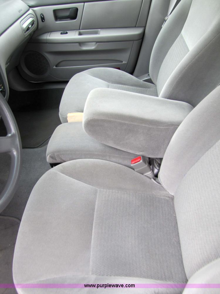 image for item 5217 2006 Ford Taurus SE