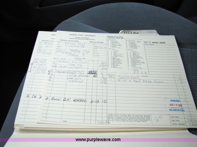 image for item 5217 2006 Ford Taurus SE