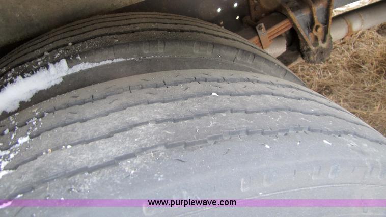 image for item 5226 1992 International 3800 Carpenter 47 passenger school bus