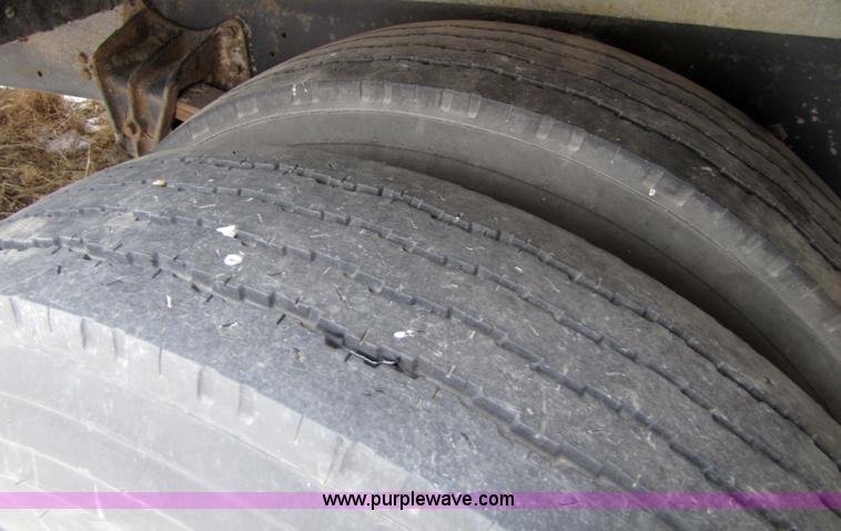 image for item 5226 1992 International 3800 Carpenter 47 passenger school bus