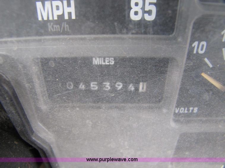 image for item 5226 1992 International 3800 Carpenter 47 passenger school bus