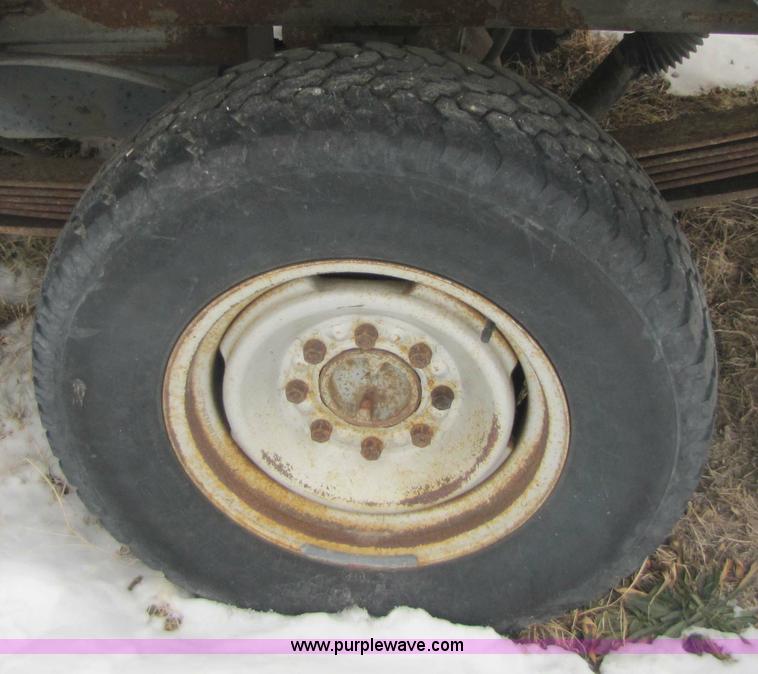 image for item 5227 1989 GMC K2500 SL Sierra  pickup truck