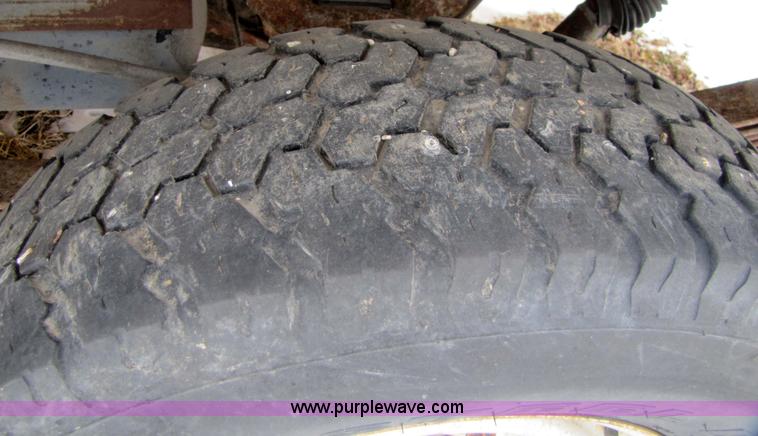 image for item 5227 1989 GMC K2500 SL Sierra  pickup truck