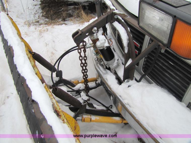 image for item 5227 1989 GMC K2500 SL Sierra  pickup truck