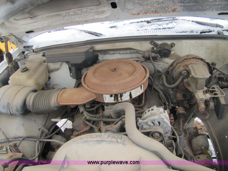 image for item 5227 1989 GMC K2500 SL Sierra  pickup truck