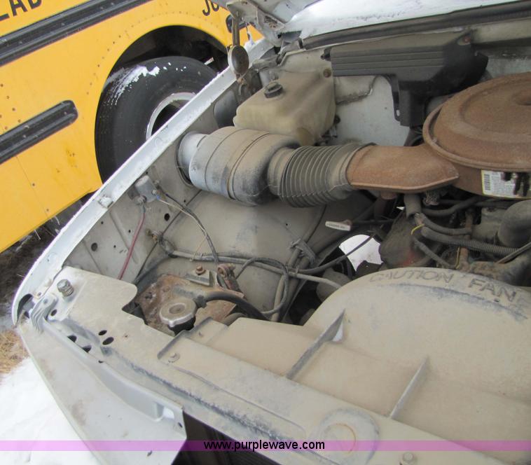 image for item 5227 1989 GMC K2500 SL Sierra  pickup truck