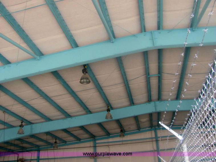 image for item 6120 1987 steel hangar building