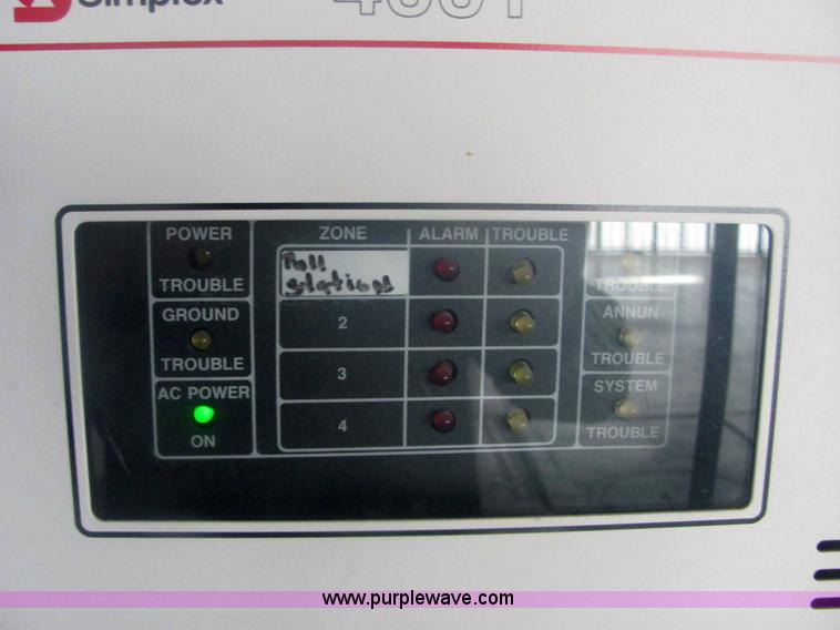 image for item 6120 1987 steel hangar building