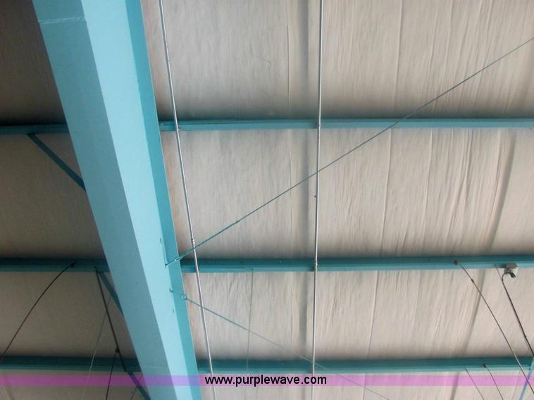 image for item 6120 1987 steel hangar building