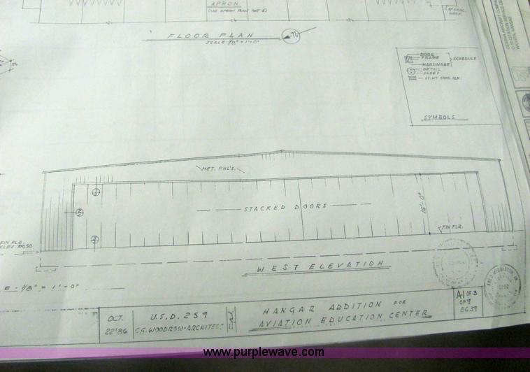 image for item 6120 1987 steel hangar building