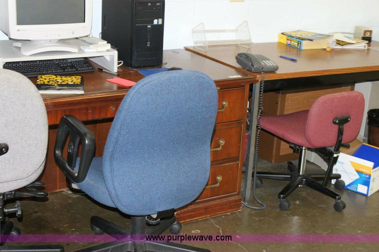image for item 6189 Assorted office supplies