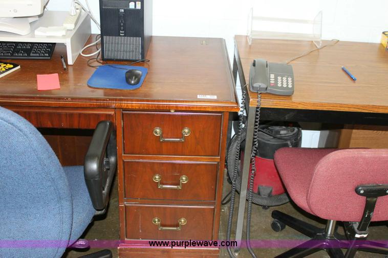 image for item 6189 Assorted office supplies