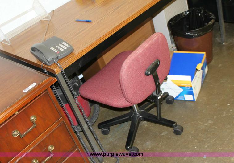 image for item 6189 Assorted office supplies