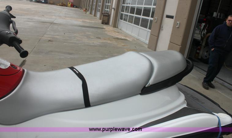 image for item 6283 2004 Polaris 1200 Genesis jet ski