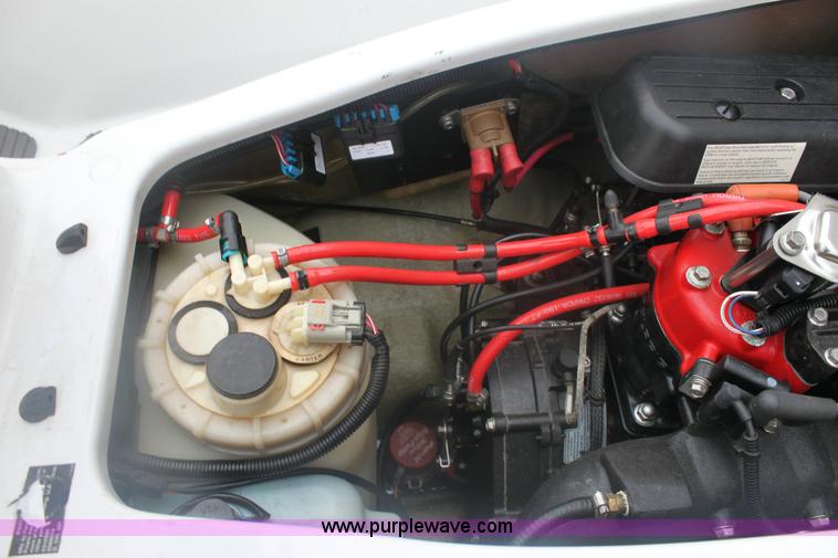 image for item 6283 2004 Polaris 1200 Genesis jet ski