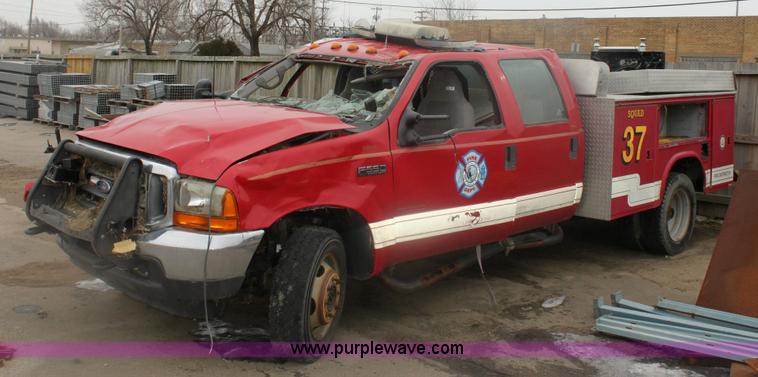 image for item 6284 2001 Ford F550 XLT Super Duty pickup truck