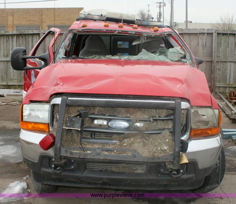 image for item 6284 2001 Ford F550 XLT Super Duty pickup truck