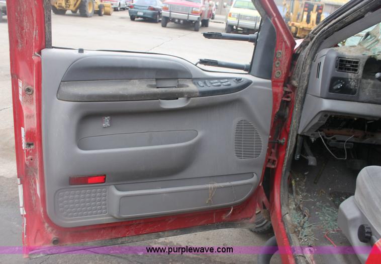 image for item 6284 2001 Ford F550 XLT Super Duty pickup truck