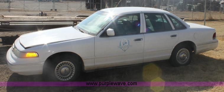image for item 6292 1996 Ford Crown Victoria Police Interceptor