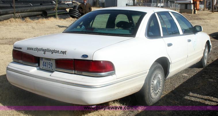 image for item 6292 1996 Ford Crown Victoria Police Interceptor